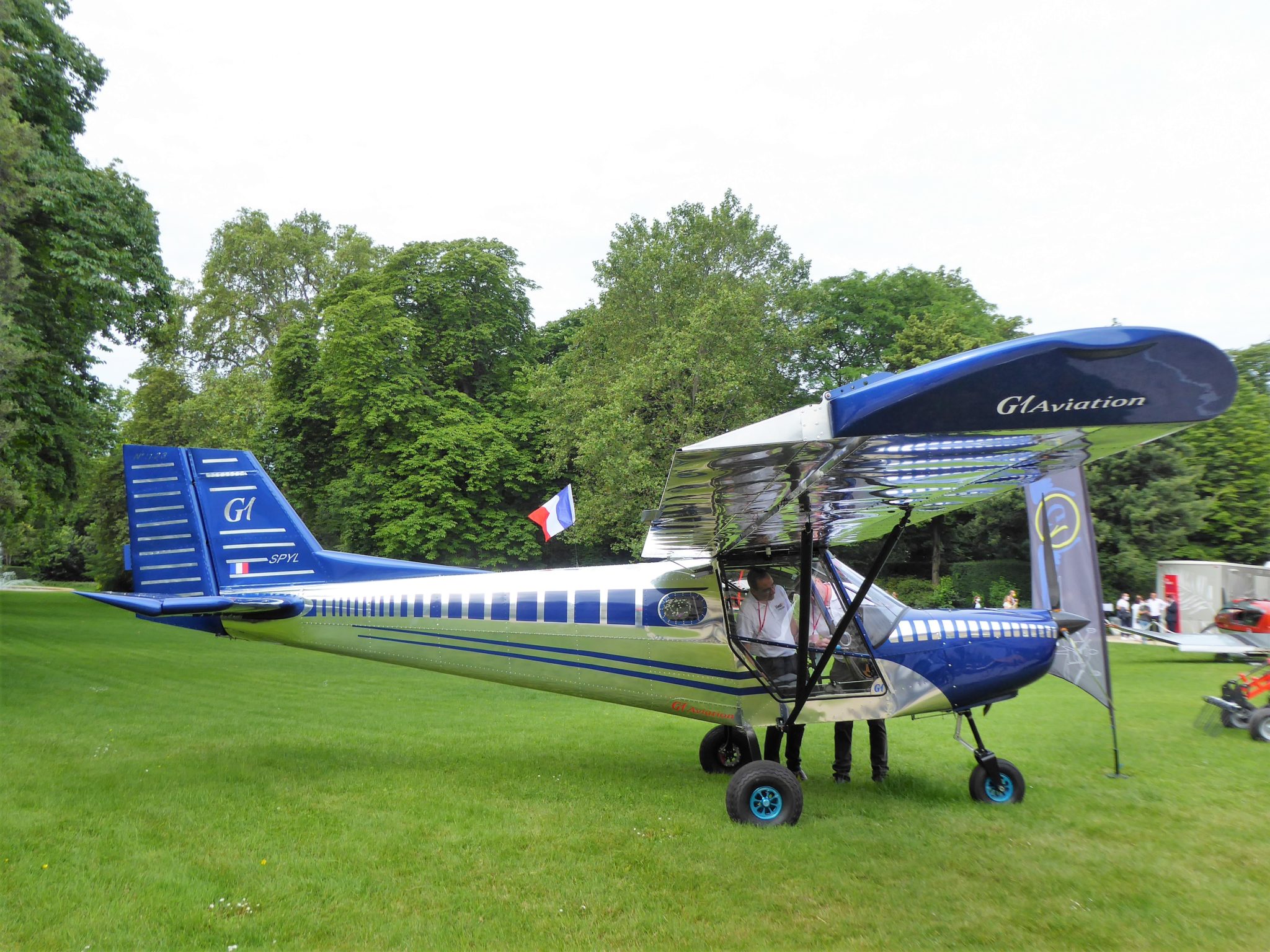 Avion ulm à Paris